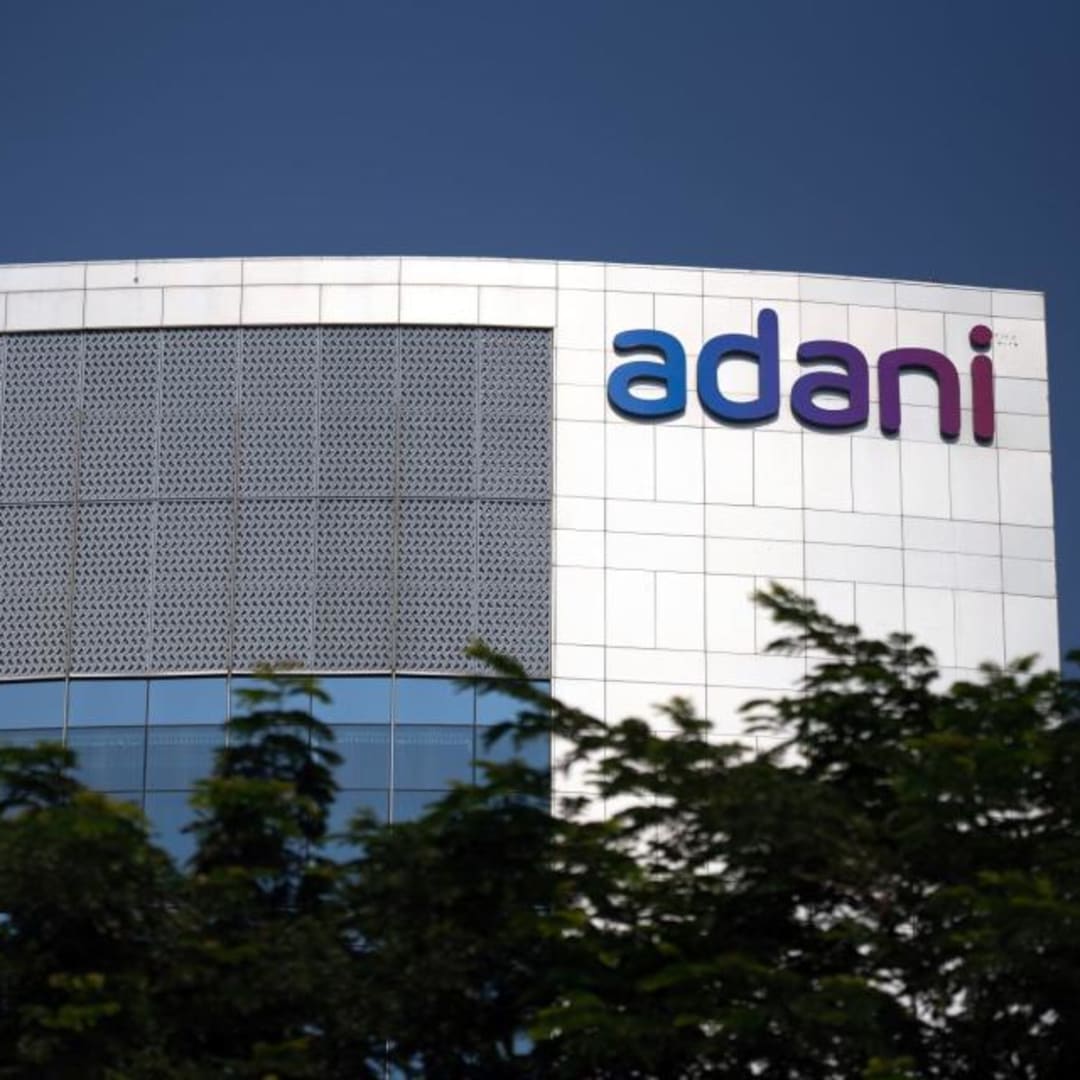 Laba Adani Enterprises Anjlok 97% Pasca Dakwaan Suap dan Kerugian Nilai Tukar
