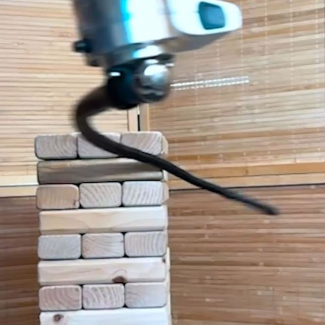 Teknik Baru Robot Belajar Cepat Kuasai Tugas Sulit Seperti Jenga Whipping