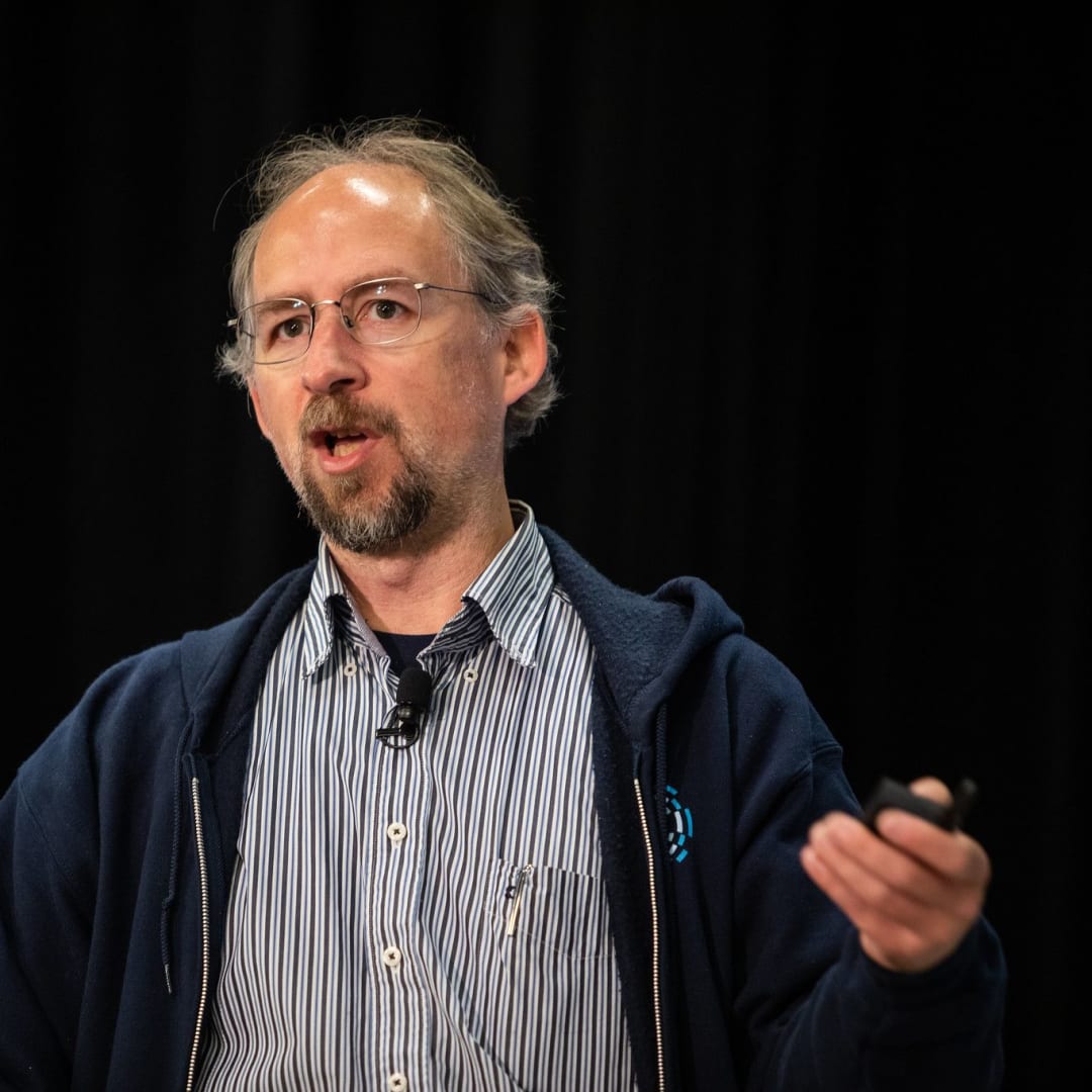 Mengapa Bitcoin Lawan Kuat Central Bank Digital Currencies (CBDCs) yang Kontrol Terlalu Besar