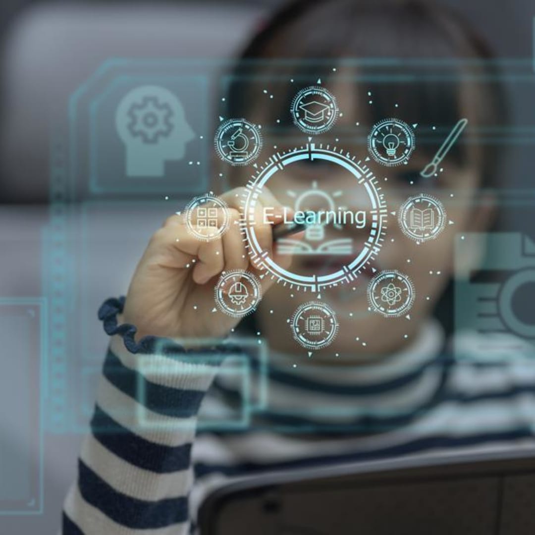 Memaksimalkan AI Dalam Pendidikan: Dari Otomatisasi Dasar ke Sistem Pintar Terintegrasi