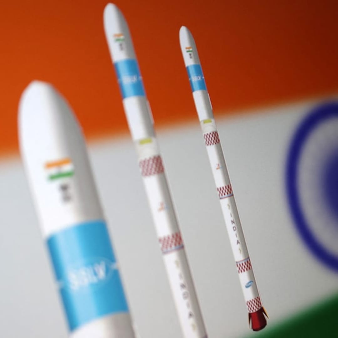 Adani dan Dua Grup Pemerintah Bersaing Kuasai Produksi Roket Peluncur Satelit SSLV India