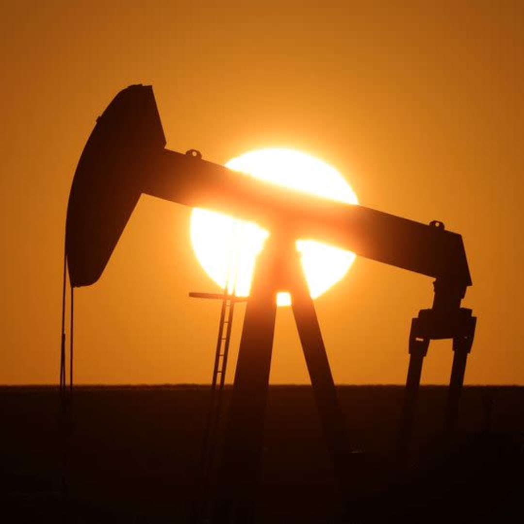 Harga Minyak Turun karena Harapan Damai Rusia-Ukraina dan Risiko Perang Tarif