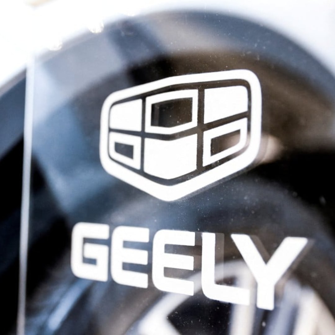 Geely Hadirkan Sistem AI Pengemudi Otomatis ke Semua Mobilnya di Tengah Persaingan Ketat