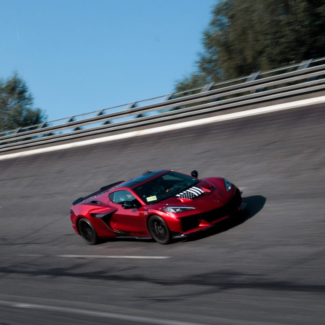 Chevrolet Corvette ZR1: Mobil Produksi Tercepat di Bawah Satu Juta Dolar