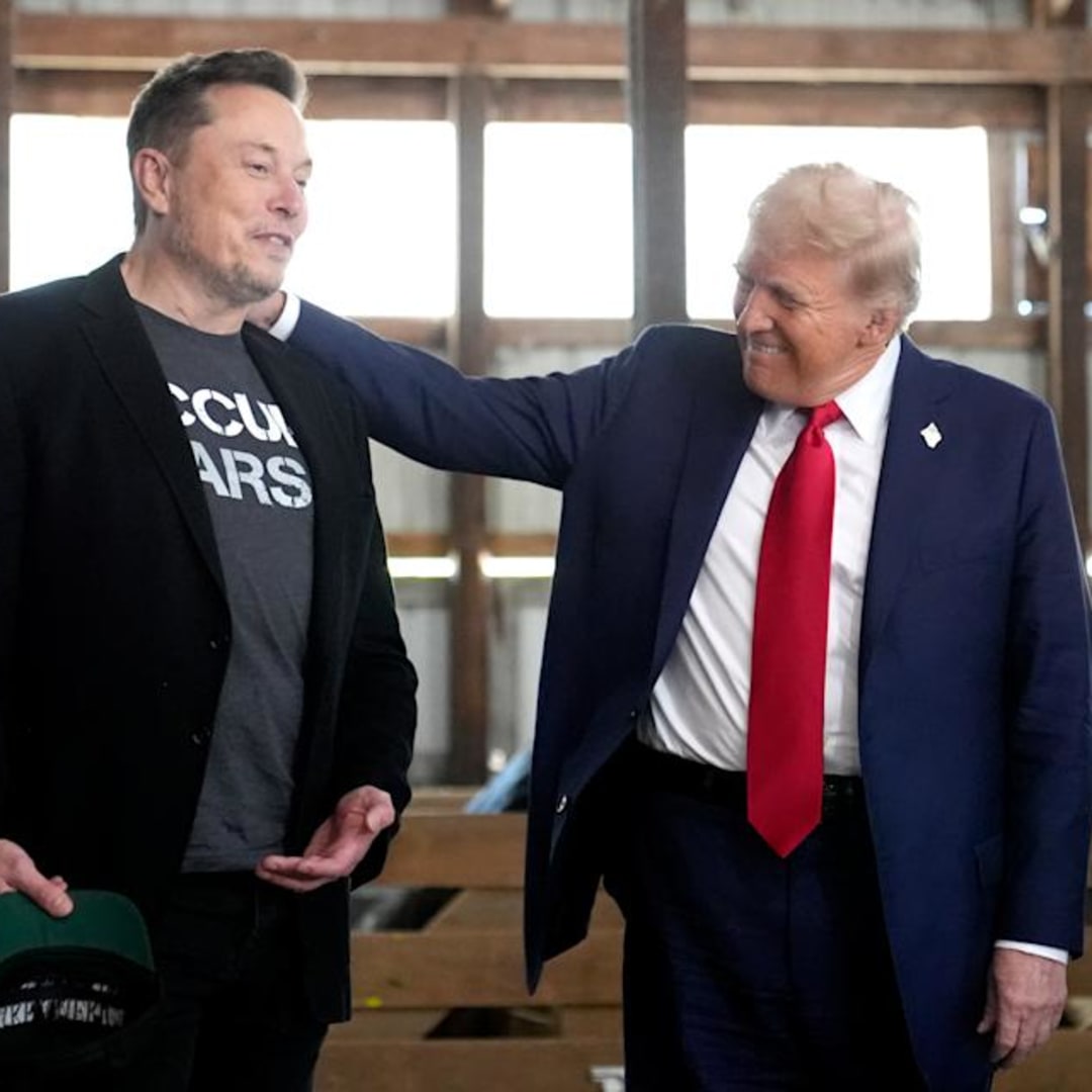 Trump Beli Tesla untuk Dukung Elon Musk di Tengah Tekanan Politik dan Finansial
