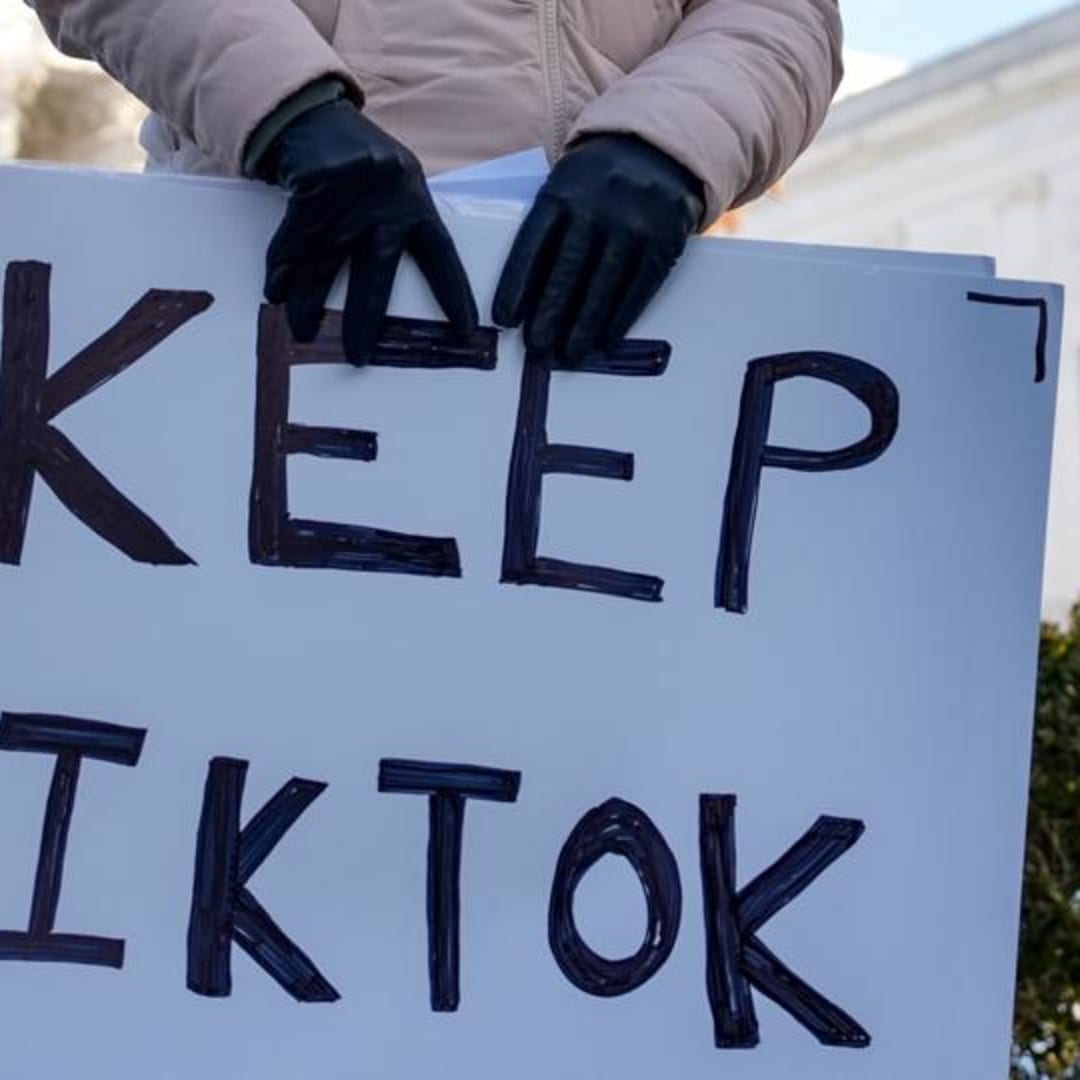 Trump dan Oracle Negosiasi untuk Selamatkan TikTok di AS dari Larangan