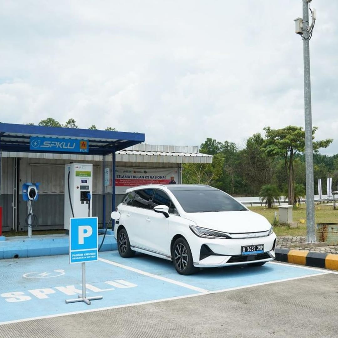 Menteri ESDM Pastikan Kesiapan Infrastruktur Mudik Kendaraan Listrik 2025