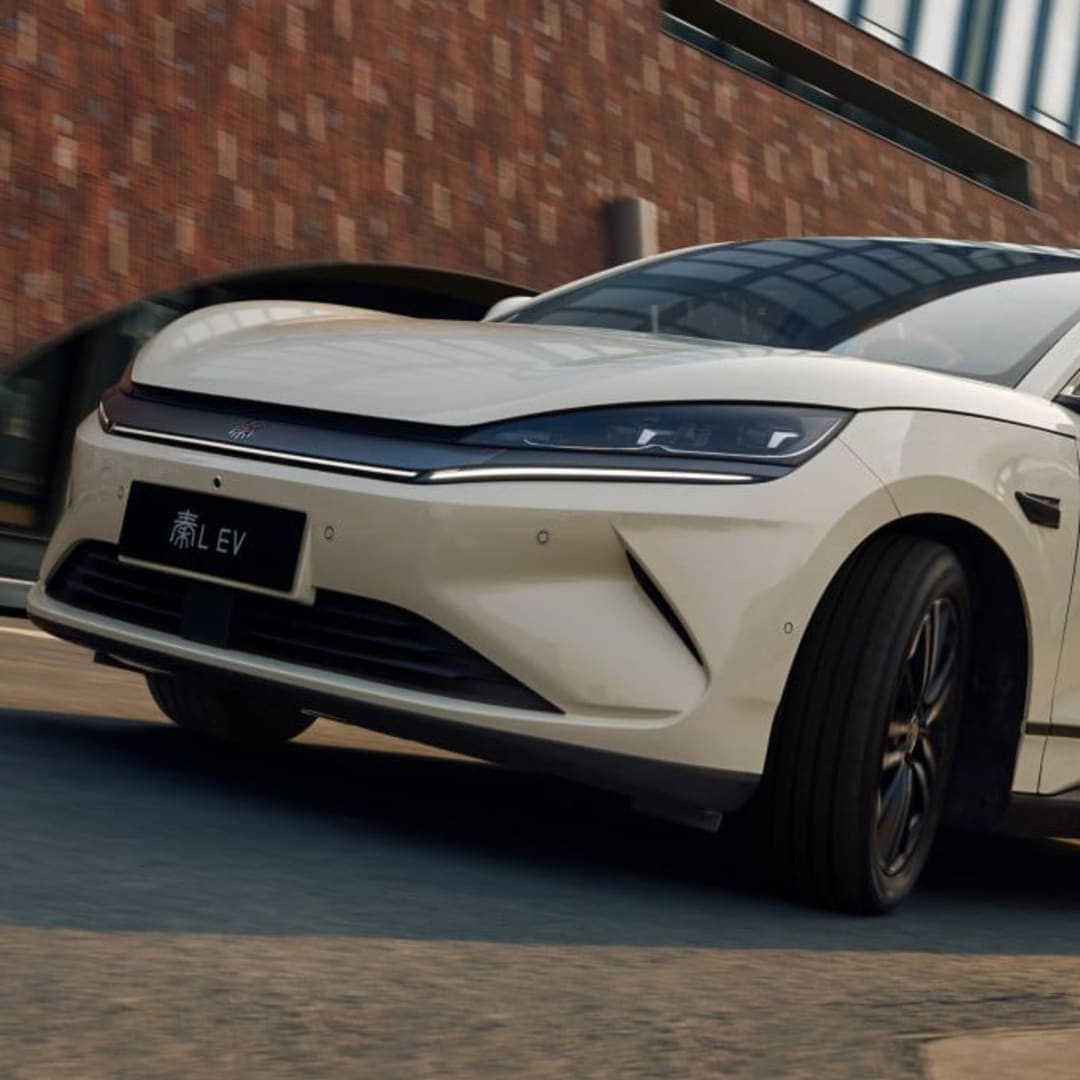 BYD dan Xpeng Luncurkan Sedan Murah Tantang Tesla di Cina