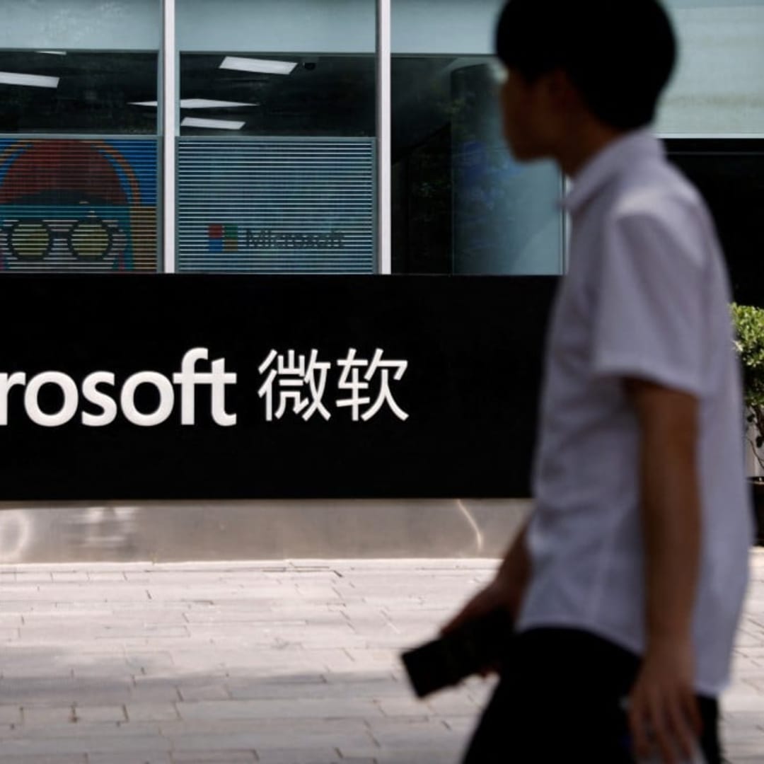 Microsoft Hentikan Layanan di China, Isyarat Pemisahan Teknologi AS-China Semakin Kuat