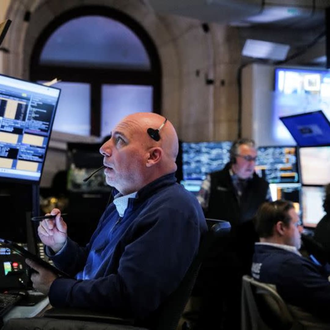 Pasar Saham Anjlok Setelah Kebijakan Tarif Trump Ciptakan Ketidakpastian Baru