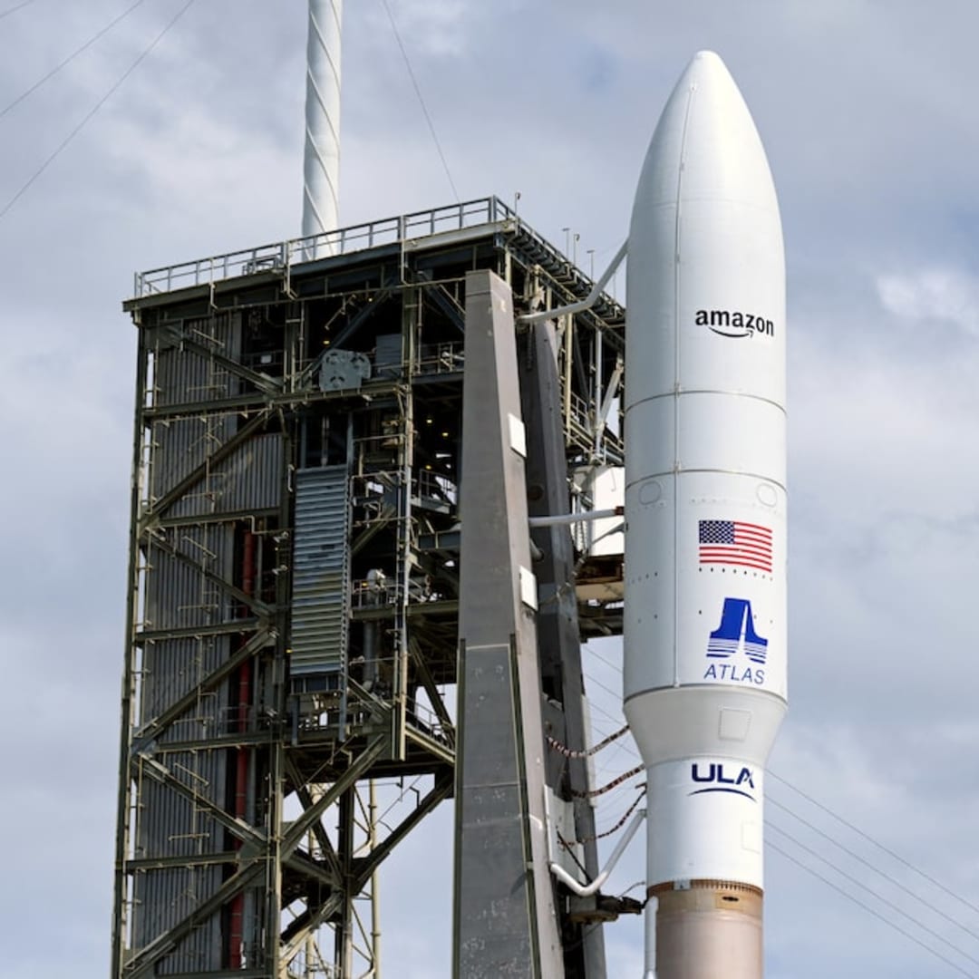 Amazon Tunda Peluncuran Satelit Kuiper Karena Cuaca, Tantang Starlink