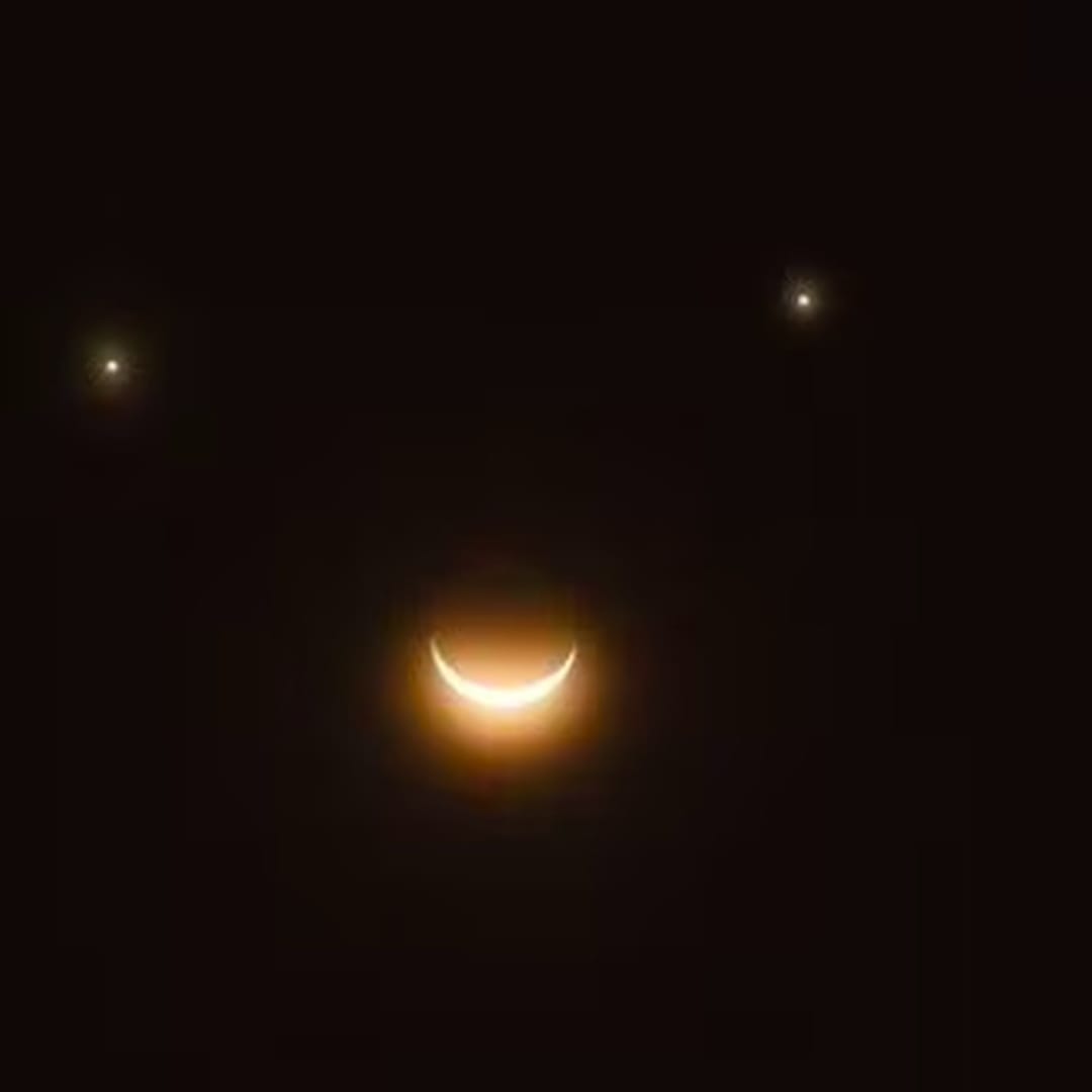 Fenomena Smiley Face di Langit: Konjungsi Venus-Bulan-Saturnus April 2025