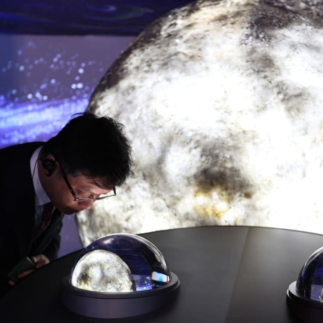 Ilmuwan Amerika Pelajari Batu Bulan China untuk Ungkap Misteri Vulkanik Bulan