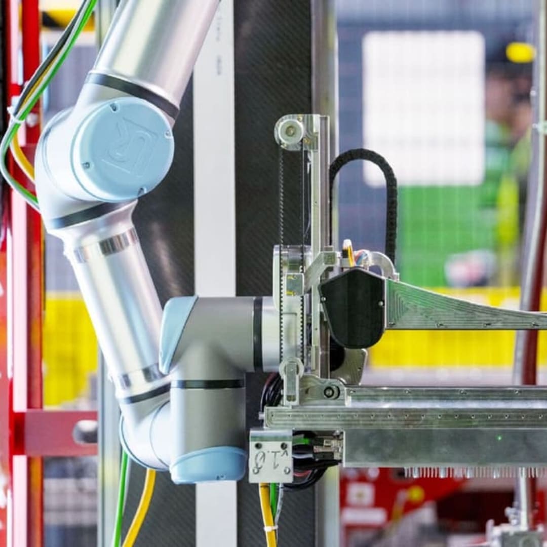 Robot Vulcan Amazon dengan Sensor Sentuhan Bawa Revolusi di Gudang