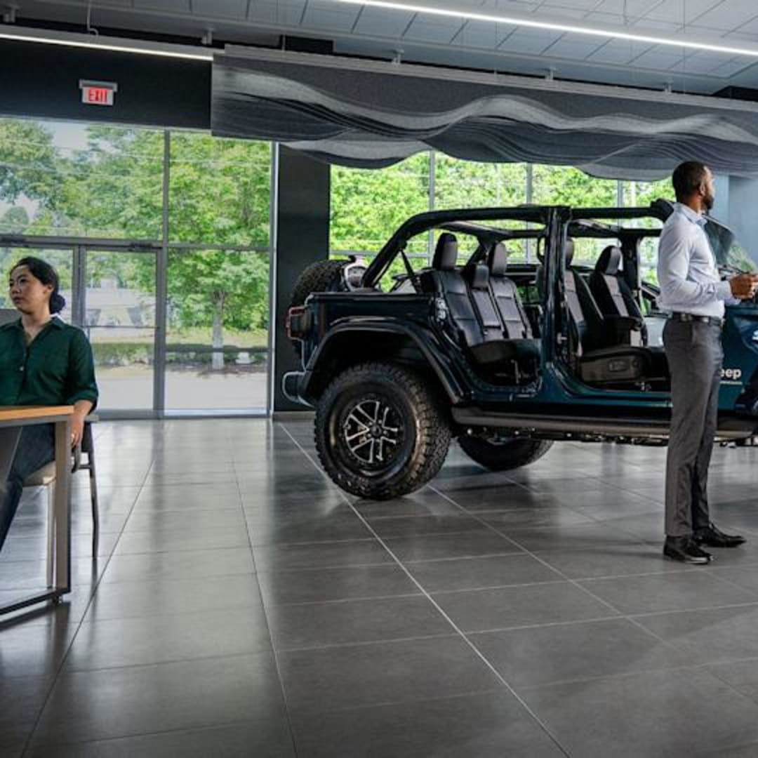Tom Cruise Bawa Jeep Wrangler dalam Aksi Seru Film Mission: Impossible Terbaru