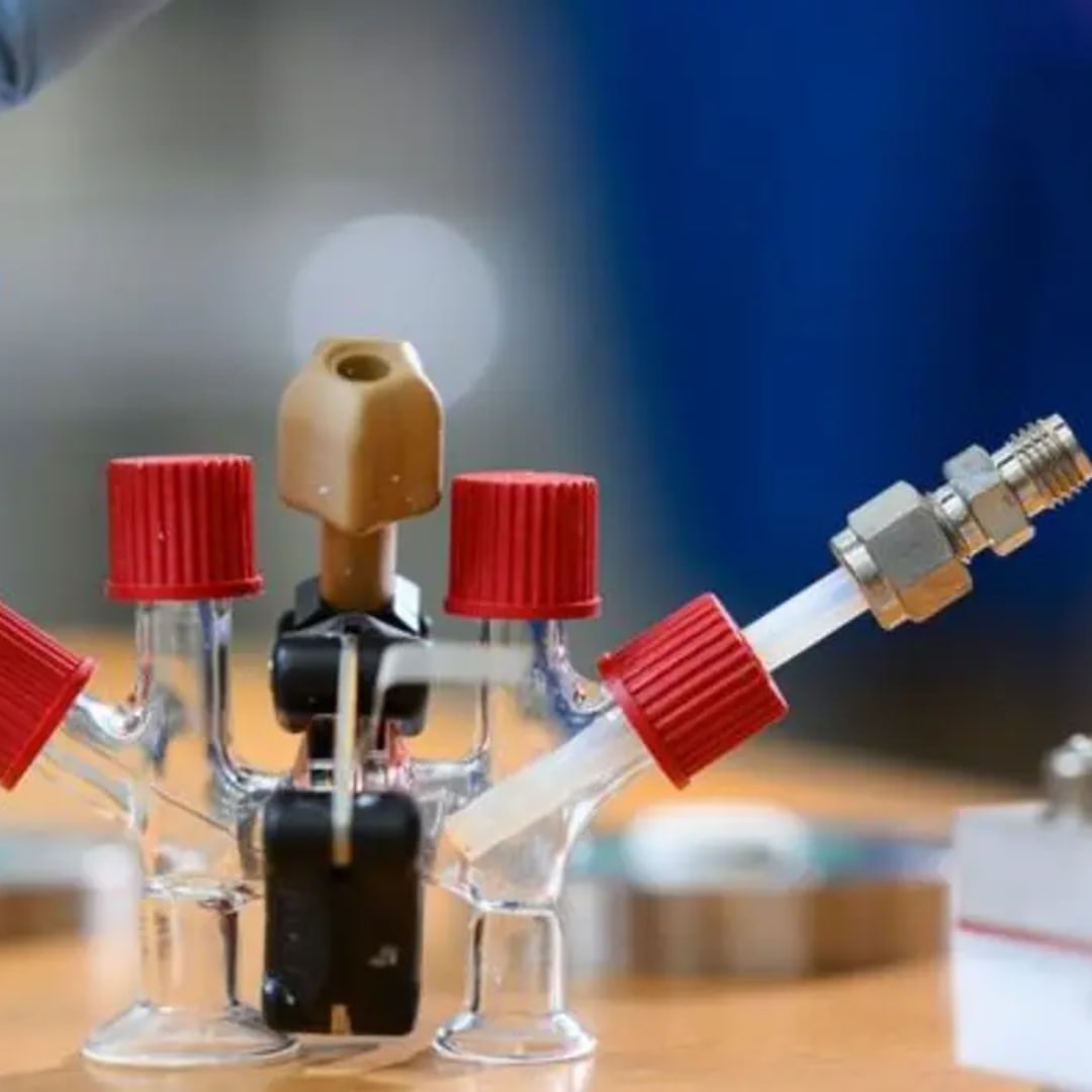 Sel Bahan Bakar Sodium-Udara dari MIT: Energi Tinggi dan Bersih untuk Pesawat Listrik Masa Depan