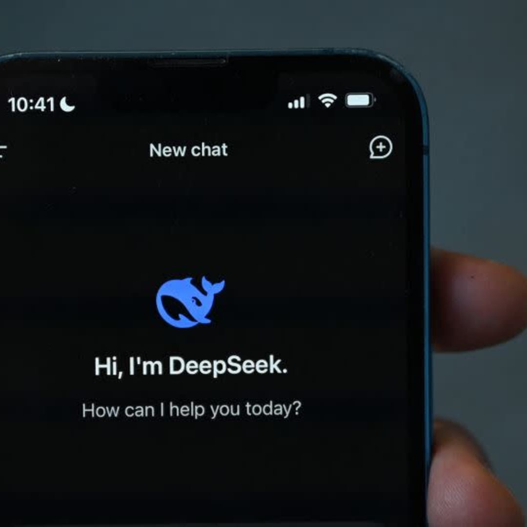 DeepSeek Rilis Pembaruan Model AI R1-0528 Tantang OpenAI dan Alibaba