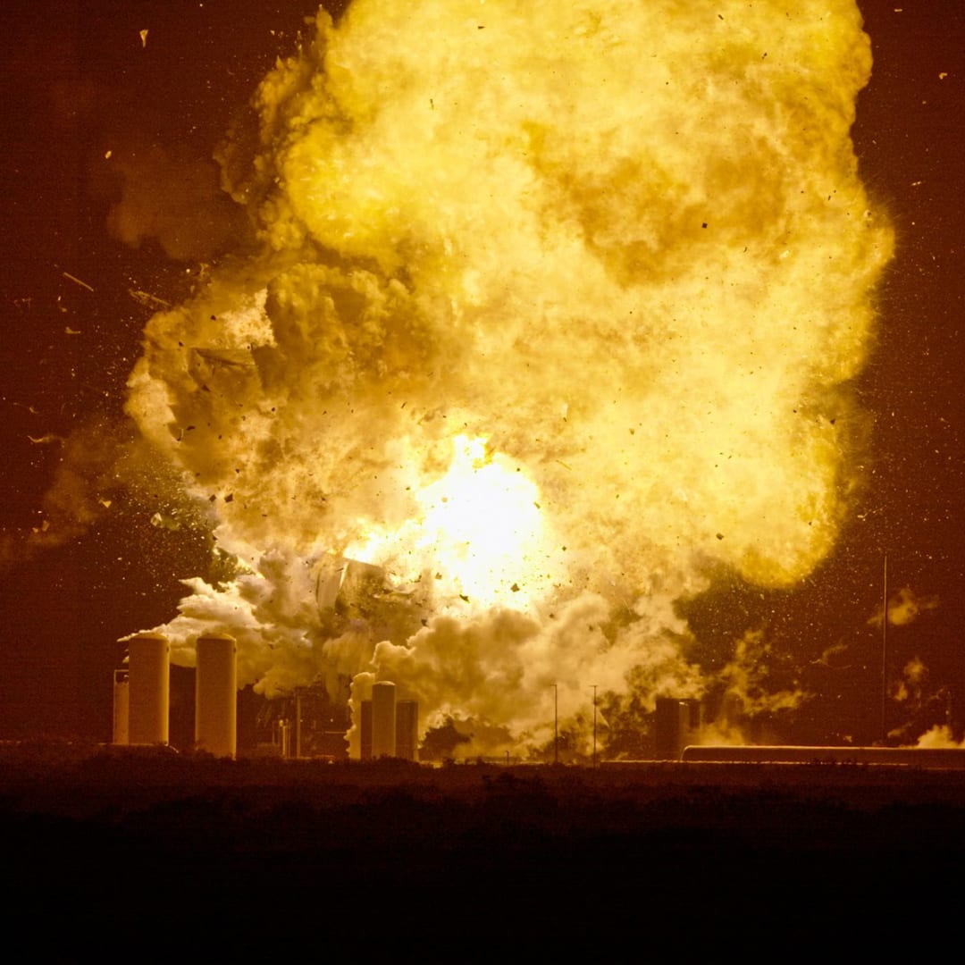 Ledakan Besar di Fasilitas Uji Starship, Peluncuran SpaceX Ditunda