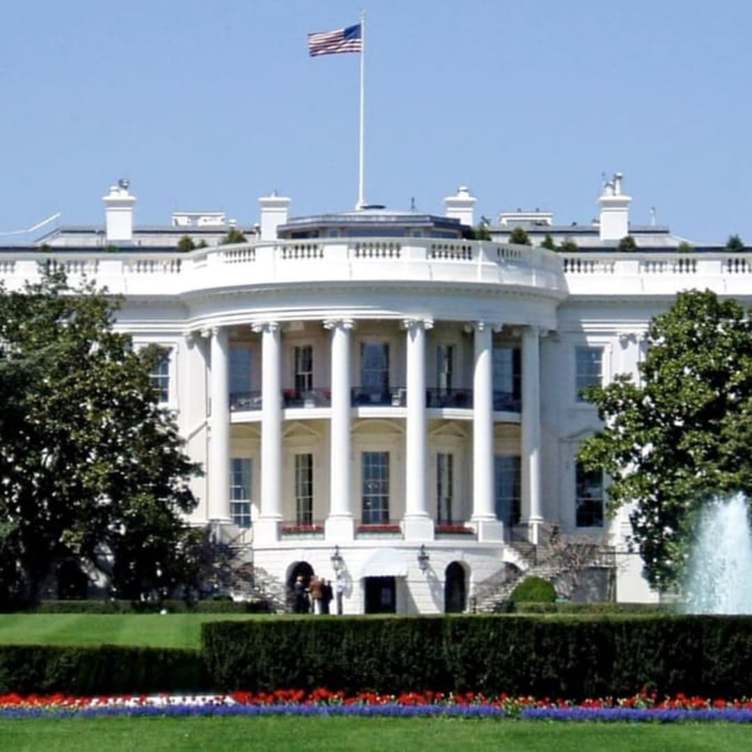 Kontroversi dan Popularitas Aplikasi ICEBlock untuk Melaporkan Petugas ICE