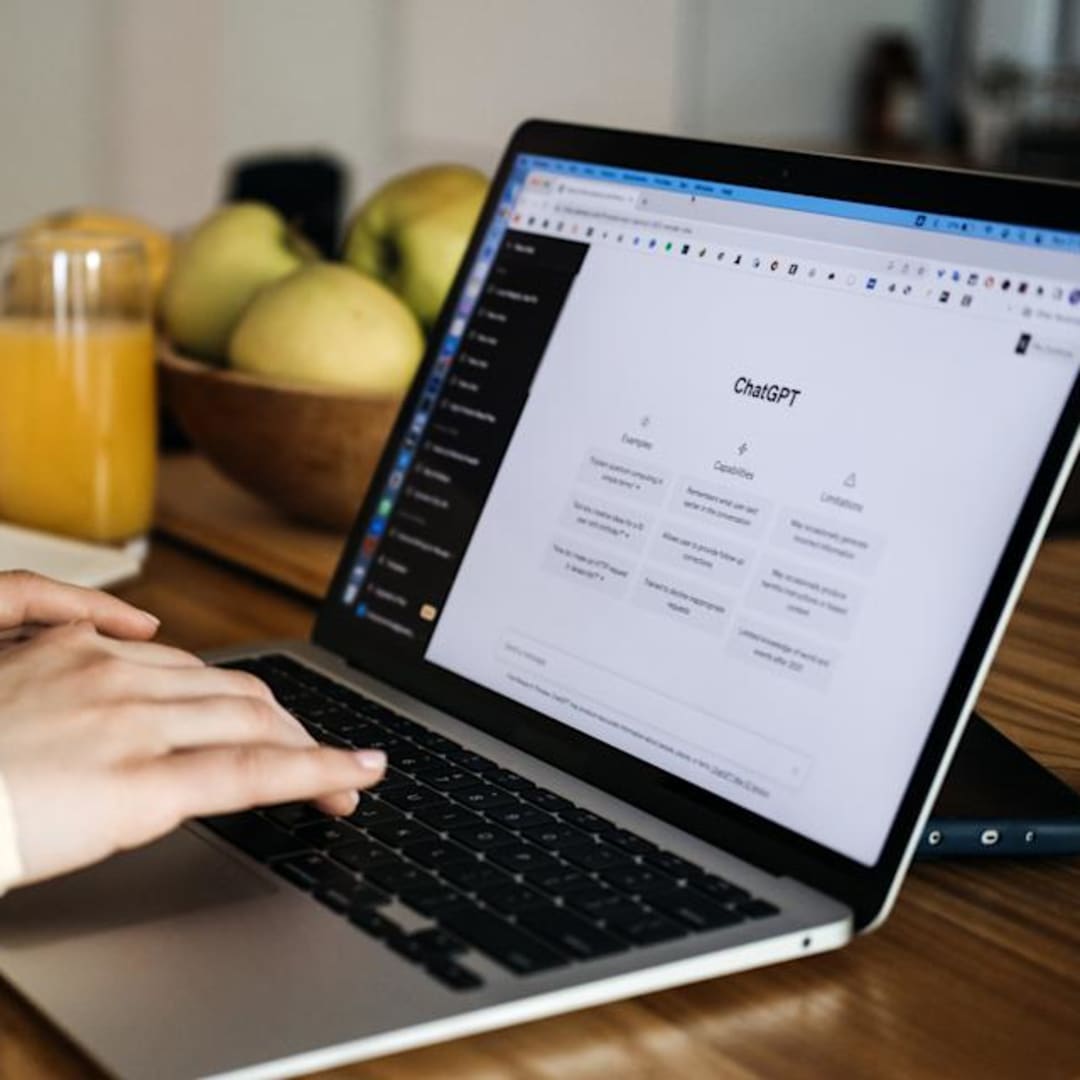 AI dalam Perencanaan Keuangan: Peluang dan Tantangan untuk Investor dan Penasihat