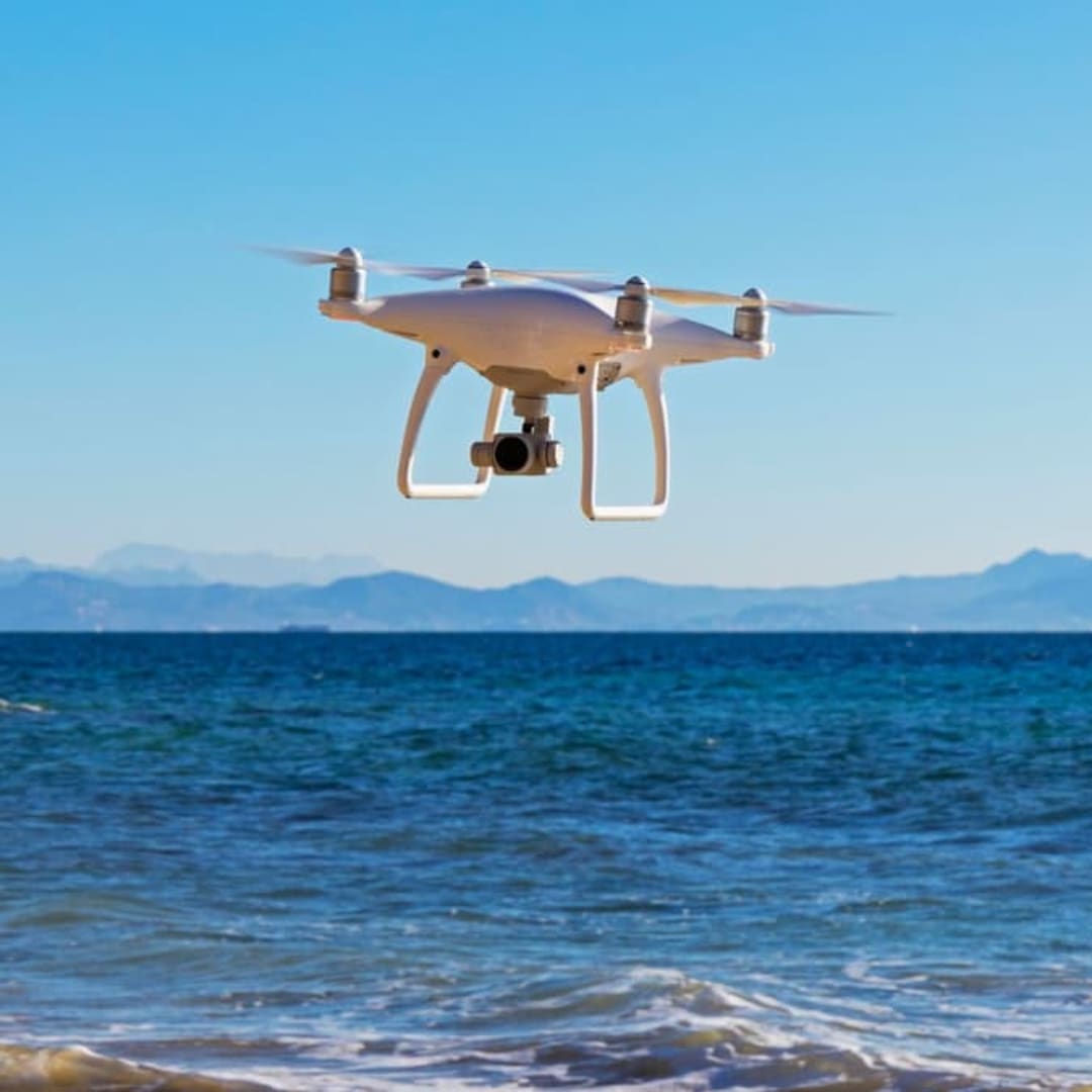 Insta360 Luncurkan Drone 8K 360 Derajat Pertama Tantang DJI