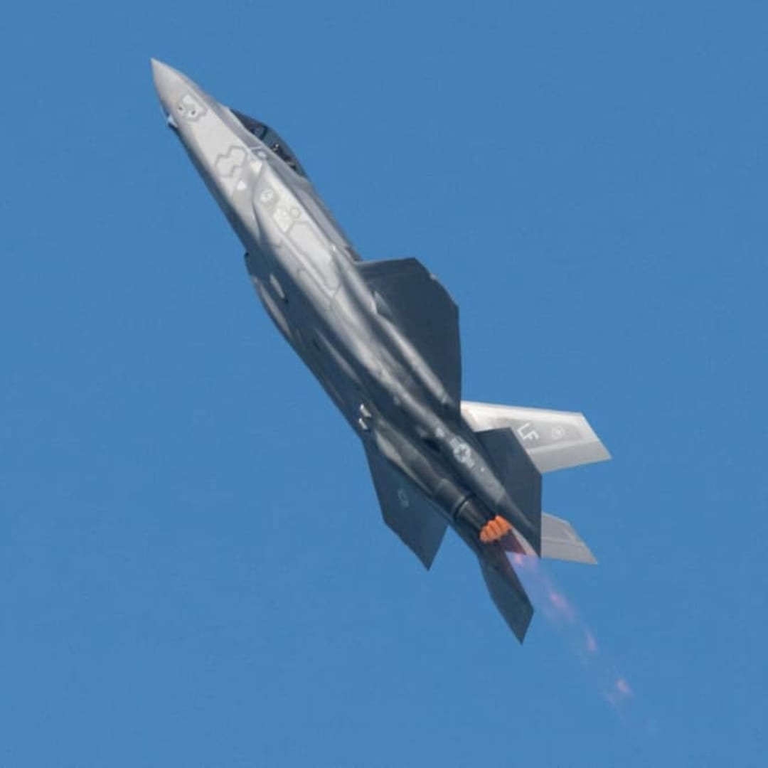 Kecelakaan F-35C di NAS Lemoore Jadi Peringatan Penting Bagi Program Pesawat Tempur