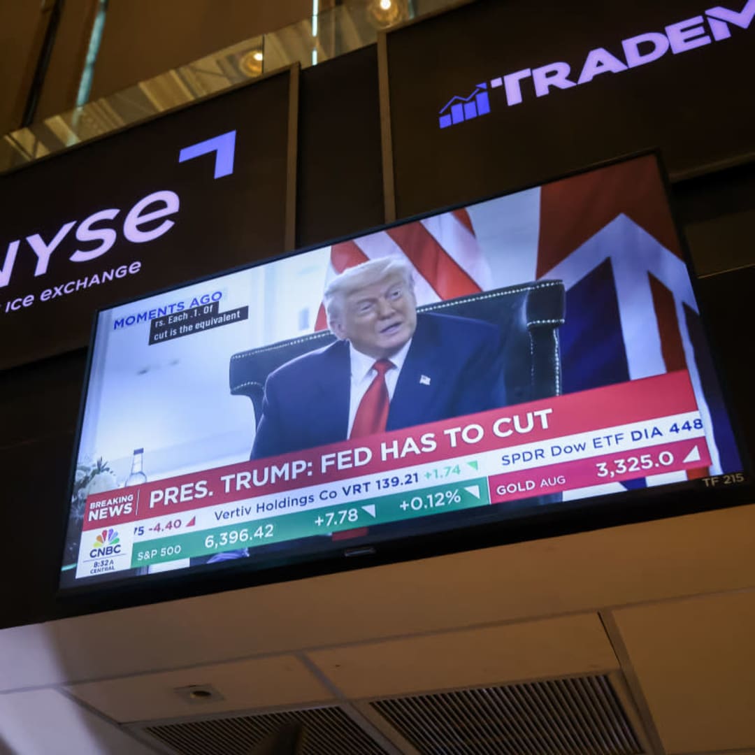 Tarif Baru Trump Memicu Penurunan Pasar Saham dan Likuidasi Besar di Kripto