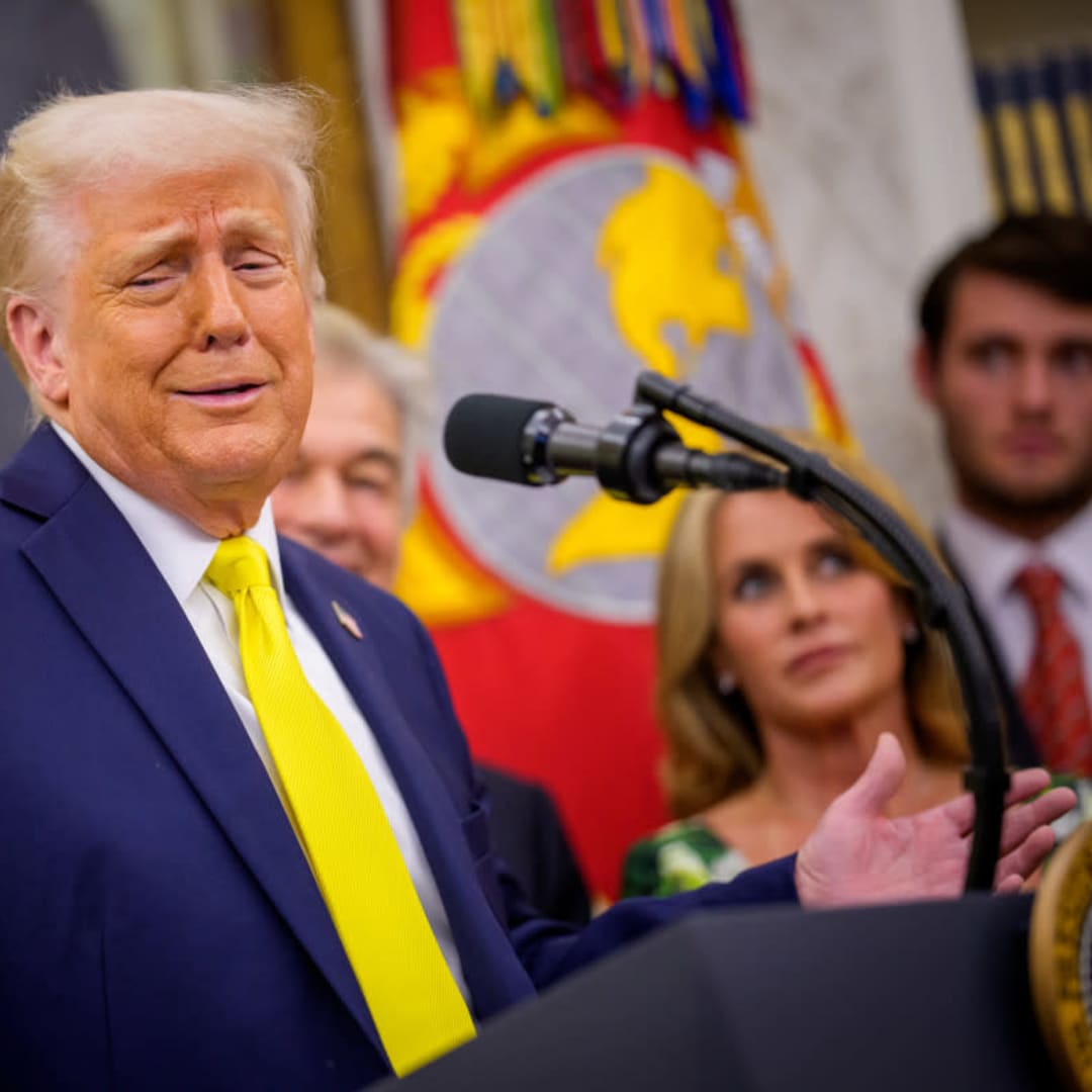 Trump Terapkan Tarif 100% pada Chip, Saham Penambang Kripto Langsung Anjlok