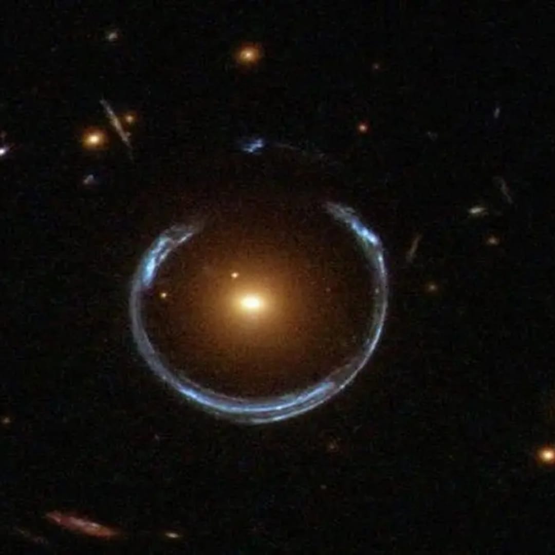 Penemuan Lubang Hitam Raksasa Diam di Galaksi Jauh Melalui Gravitasi