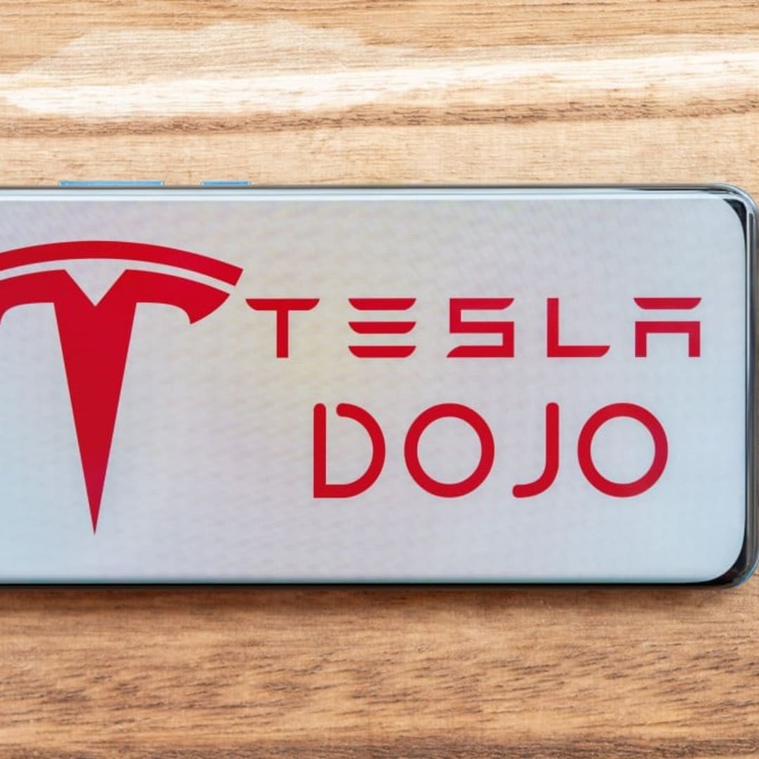 Tesla Akhiri Proyek Dojo, Fokus Gunakan Chip AI dari Mitra Eksternal