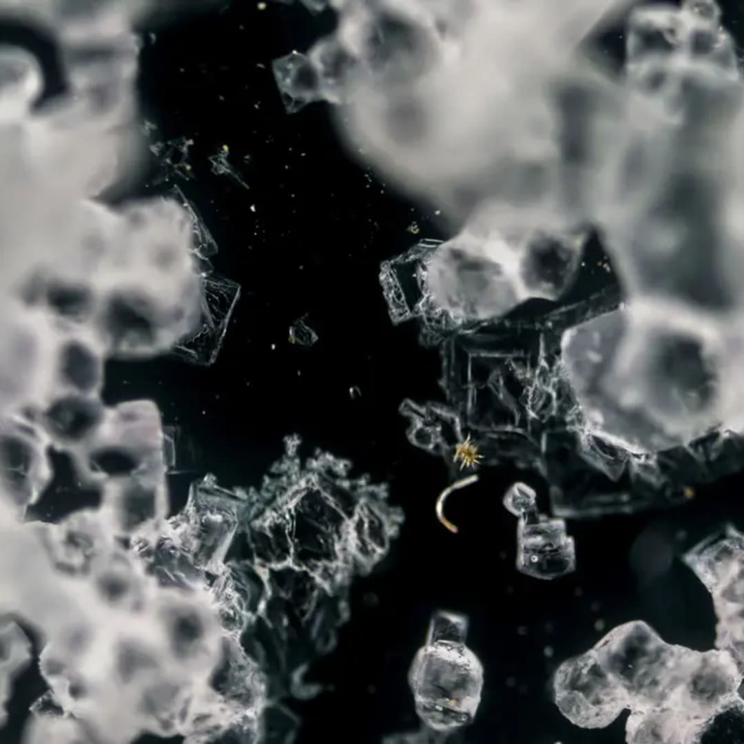 Material Kristal Baru yang Bisa "Bernafas" Buka Jalan Energi Bersih dan Bangunan Pintar