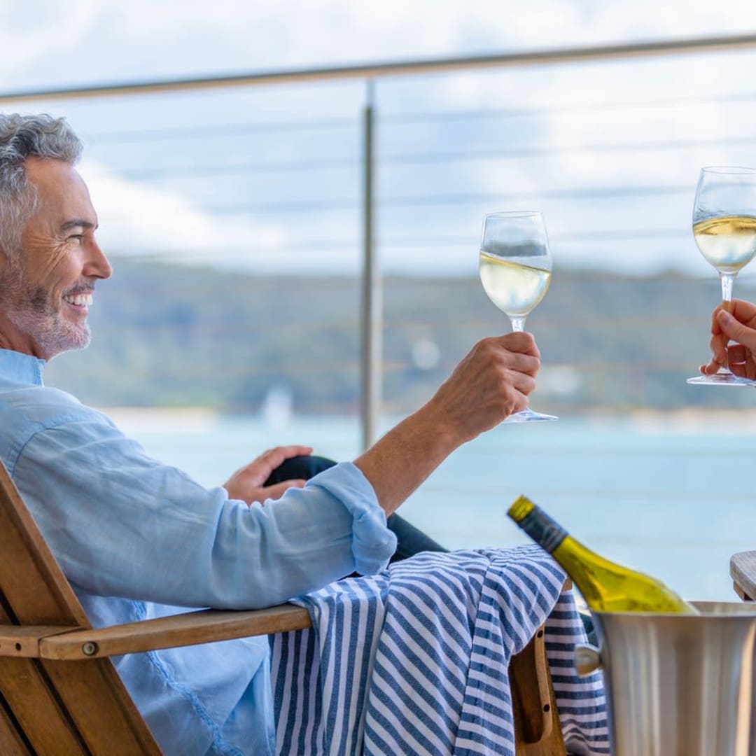 Carnival vs Viking: Siapa Raja Investasi Kapal Pesiar Pasca Pandemi?