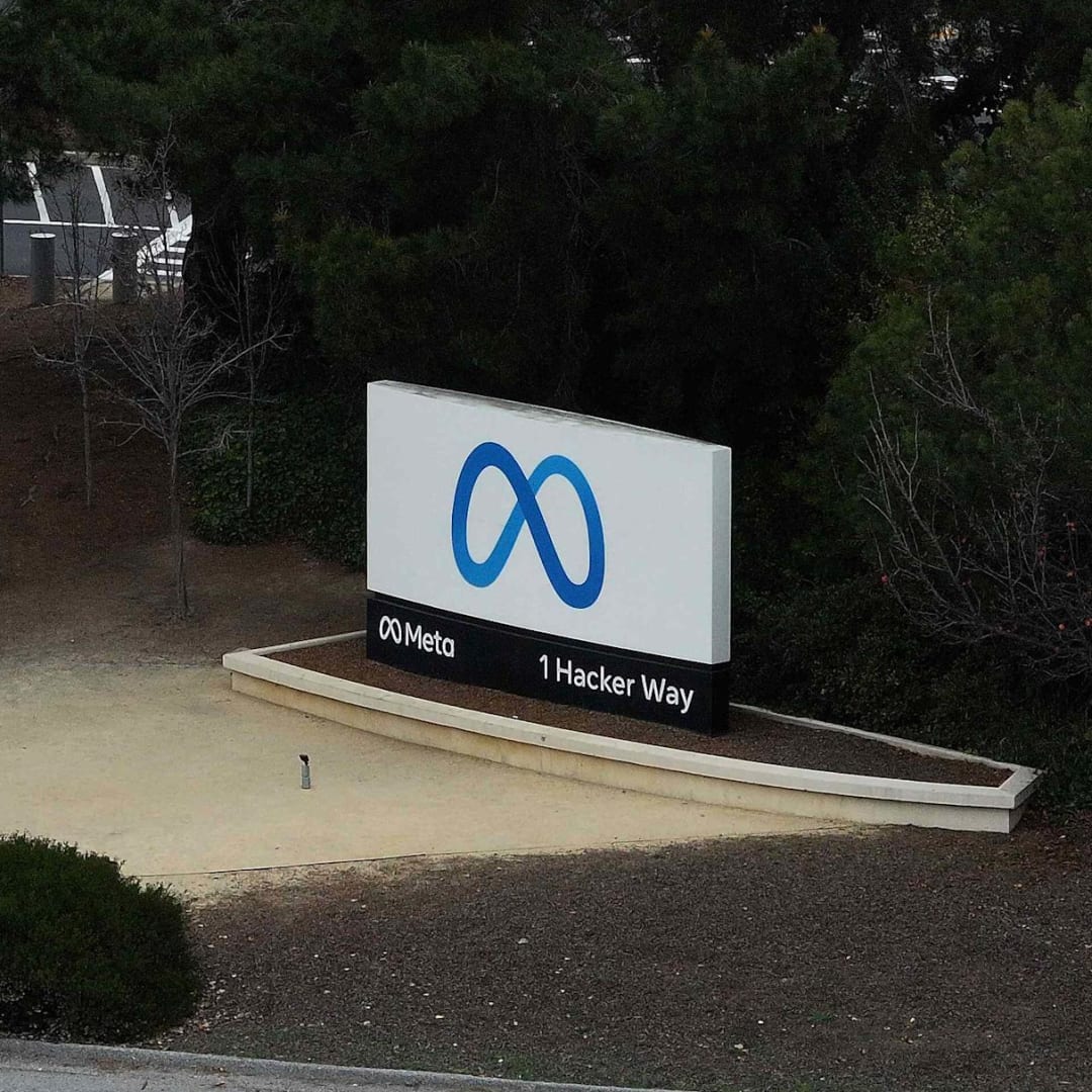 Meta Rekrut Pemimpin AI Apple untuk Perkuat Divisi Superintelligence