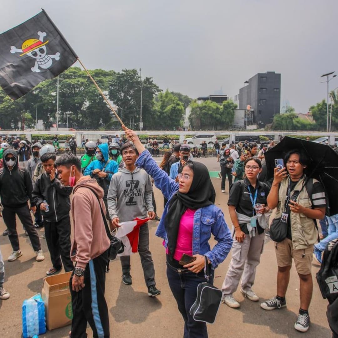 Demo Protes Kenaikan Tunjangan DPR RI di Tengah Krisis Ekonomi