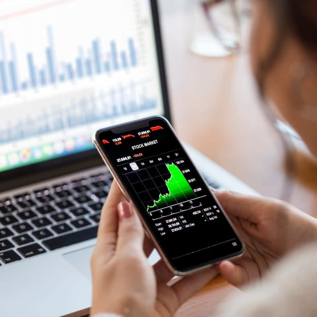 Kerjasama AI Meta dan Apple Buka Peluang Emas untuk Saham Alphabet