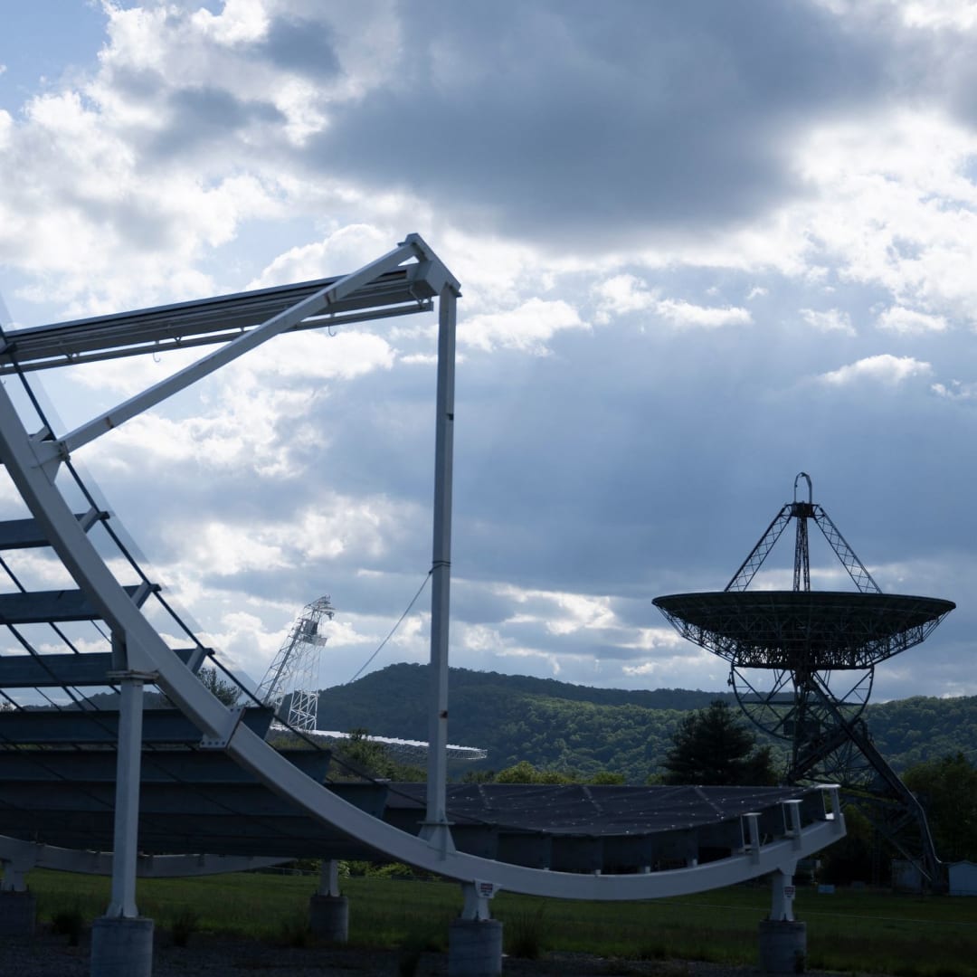 Ilmuwan Temukan Cara Baru Melacak Sumber Gelombang Radio Cepat di Alam Semesta