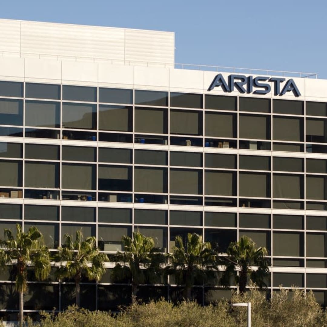Arista Networks Tembus Kinerja Saham Hebat Didukung Layanan Jaringan Cloud Canggih