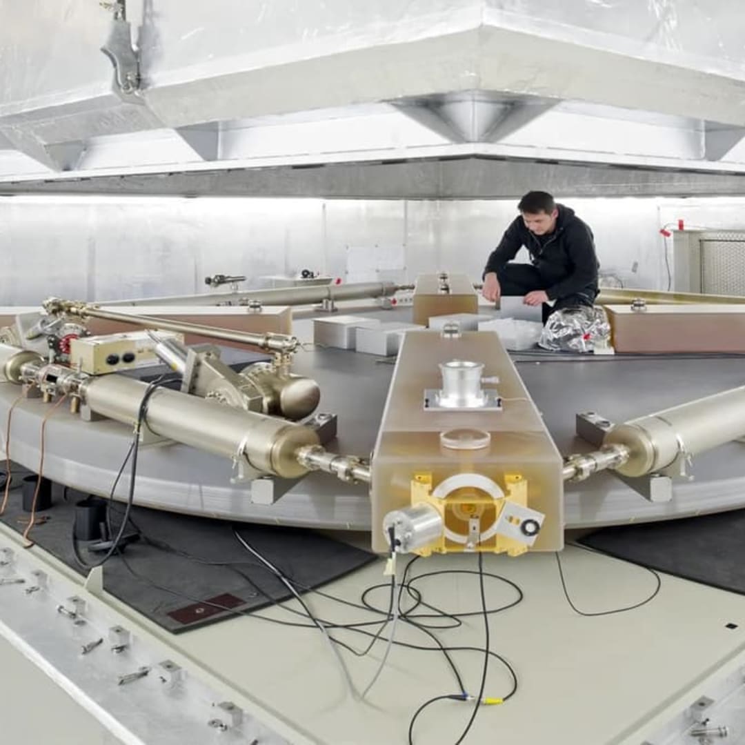 Laser Cincin Bawah Tanah Ukur Getaran Poros Bumi dengan Akurasi Tinggi