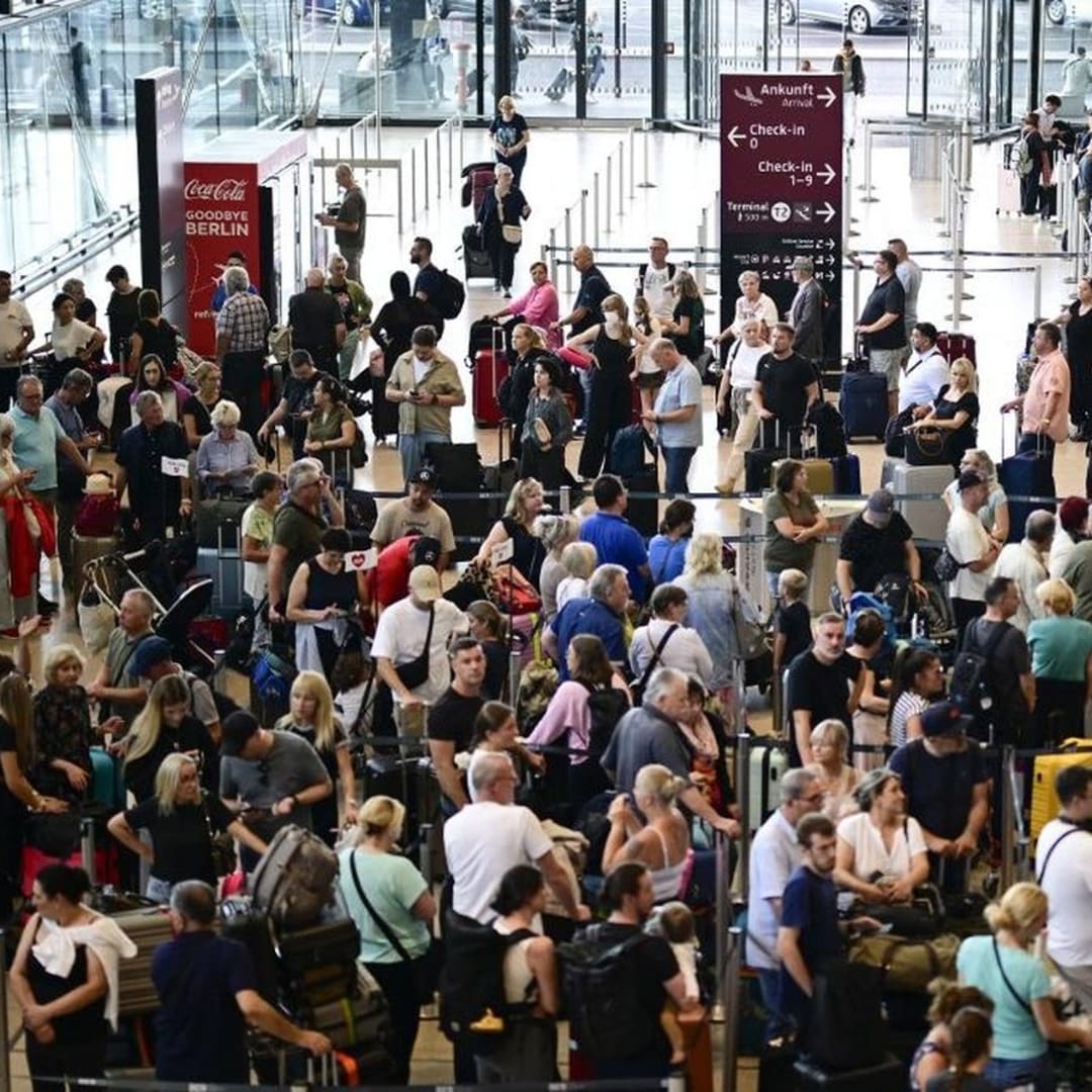 Serangan Siber Lumpuhkan Sistem Check-in Bandara Besar Eropa, Banyak Penerbangan Terganggu