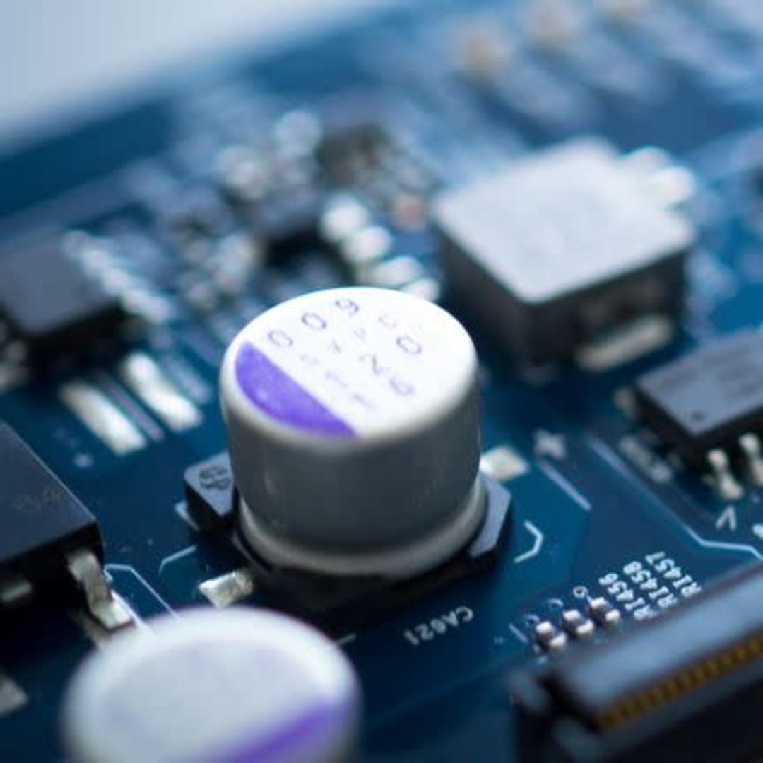 Quantum eMotion dan Peluncuran Qastle: Peluang Atau Risiko Besar di Pasar Saham?