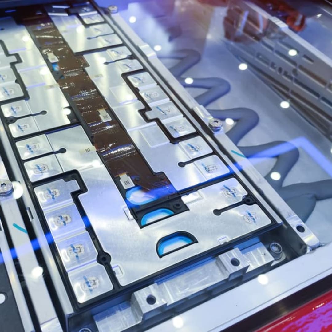 Anoda Hibrida Baru untuk Baterai Isi Cepat dan Tahan Lama di Kendaraan Listrik