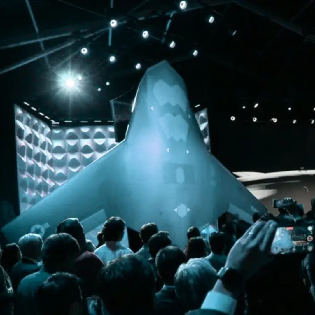 X-BAT: Pesawat Tempur VTOL Otonom dengan Jangkauan Panjang dan Multi-Misi