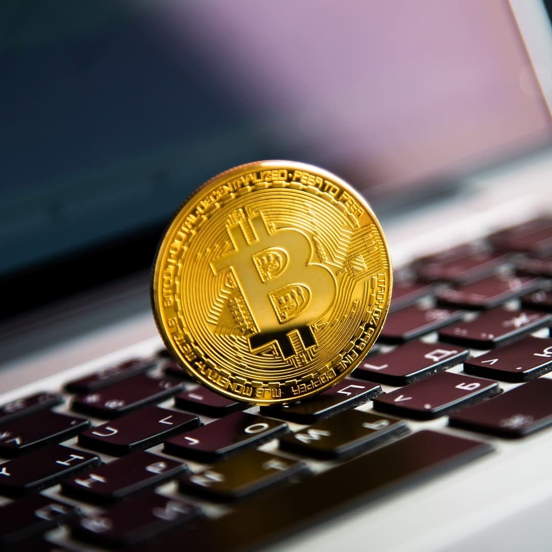 Cara Cerdas Investasi Bitcoin: Peluang dan Risiko yang Harus Kamu Tahu