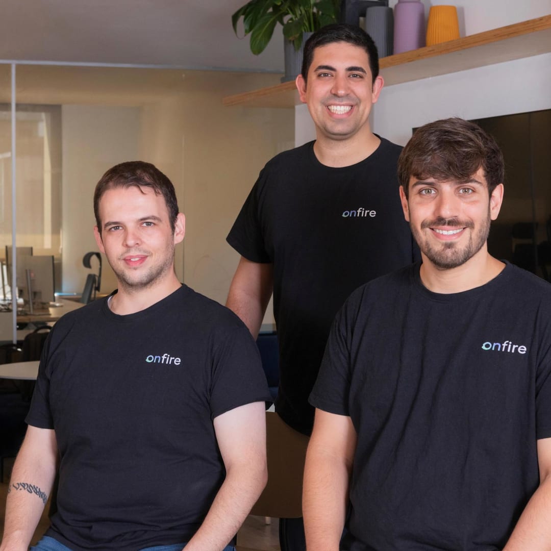 Bagaimana Startup Onfire Memanfaatkan AI dan Data Untuk Meningkatkan Penjualan Software