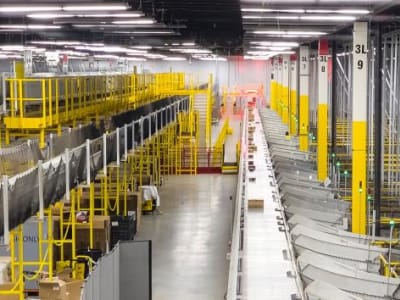 Perbedaan Inventaris Ungkap Peluang Besar Logistik Awal 2025
