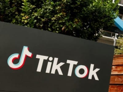 Trump Pertimbangkan Kesepakatan Dengan Oracle untuk Mengawasi TikTok di AS