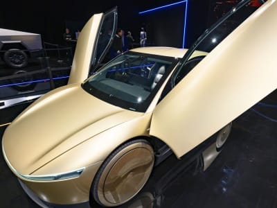 Tesla Siap Luncurkan Robotaxi dan Robot Humanoid Optimus Tahun 2025