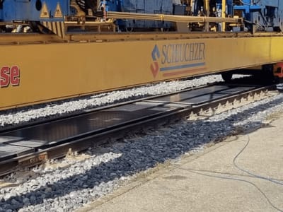 SNCF Kembangkan Panel Surya Kontainer untuk Jalur Kereta yang Bisa Dipindah