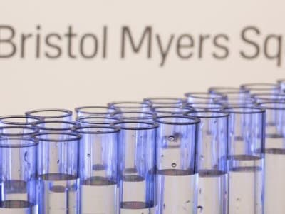 Bristol Myers Squibb Alami Penurunan Pendapatan Karena Persaingan Obat Generik