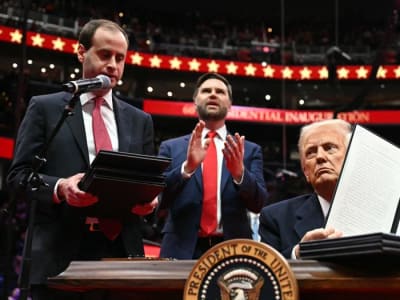 Bahaya Kebijakan Kesehatan Trump bagi Warga Rentan di AS dan Dunia